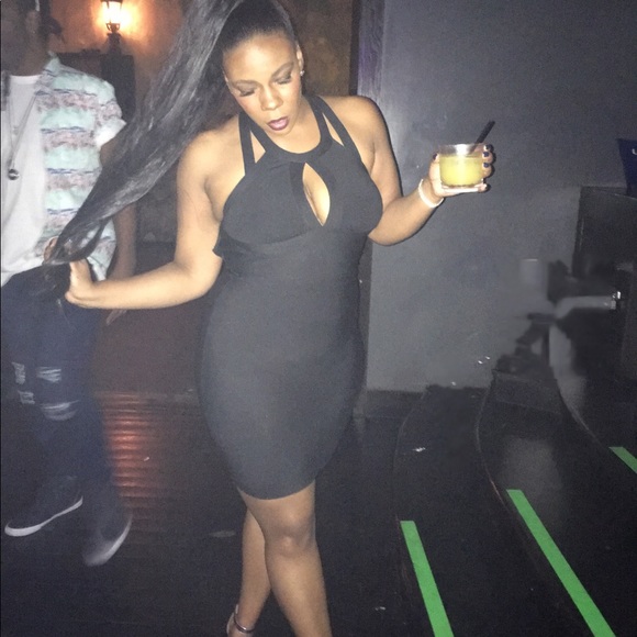 Meet your Posher, Monique - Picture 3 of 5